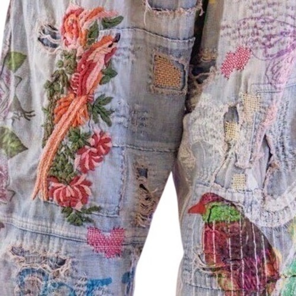 Magnolia Pearl Denim Jeans NWT Embroidered Painted Distressed Patchwork - Picture 15 of 16